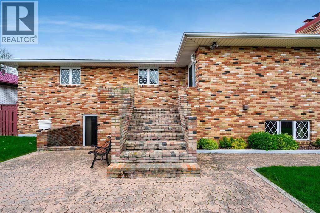 5 Lucy CRESCENT - 44
