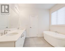 71 Maple Fields Circle, Aurora, ON L4G3X6 Photo 24