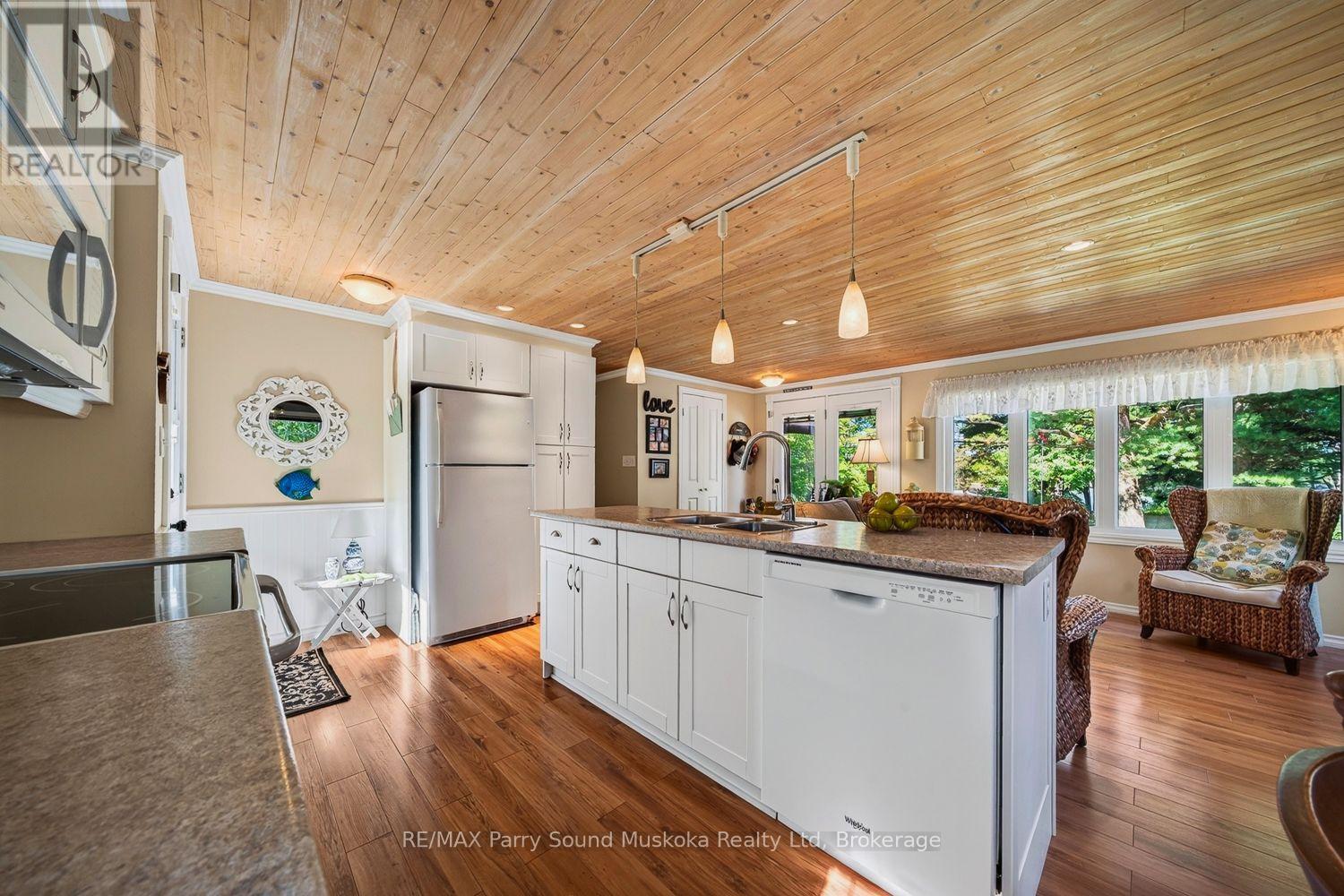 2 ROBINS NEST LANE - 10