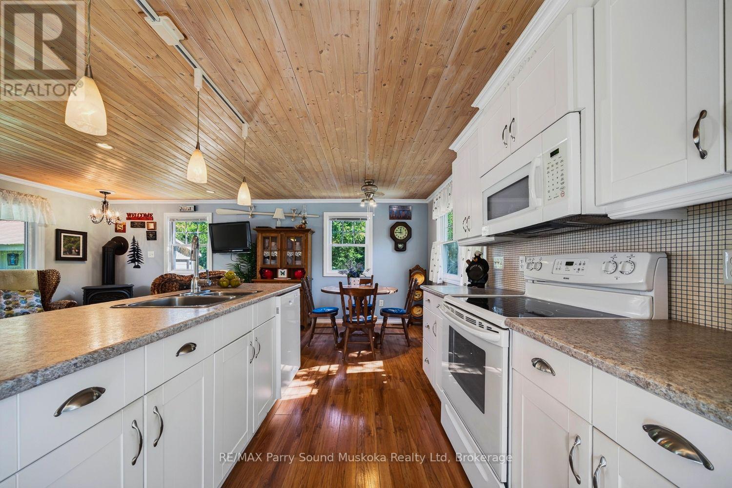2 ROBINS NEST LANE - 12