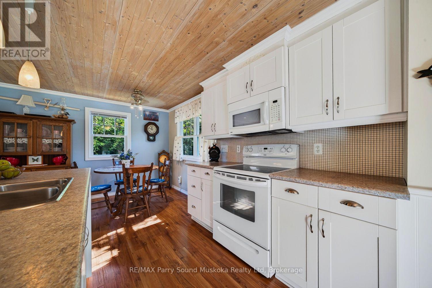 2 ROBINS NEST LANE - 15