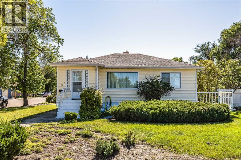 Property for sale at 77 9 Street NE