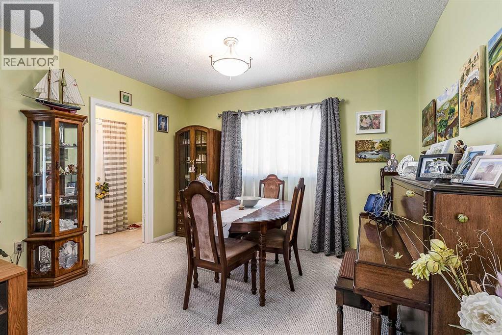 77 9 Street NE - 9