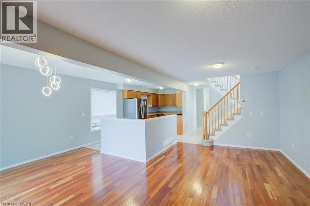 11 KROEGER Crescent - Image 10