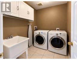 145 Harrongate Place, Whitby, ON L1R3E6 Photo 17