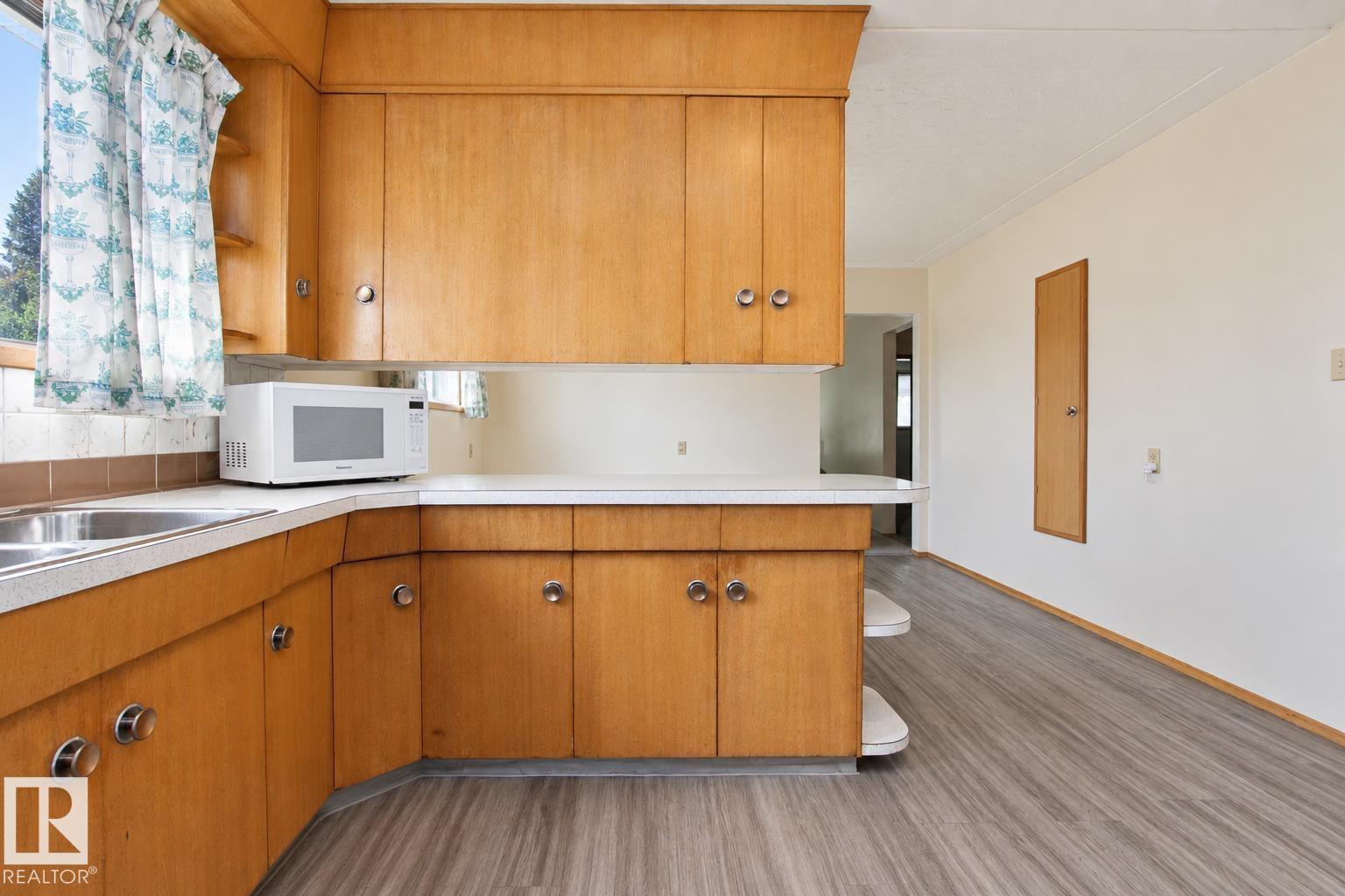 10339 80 street NW - 21