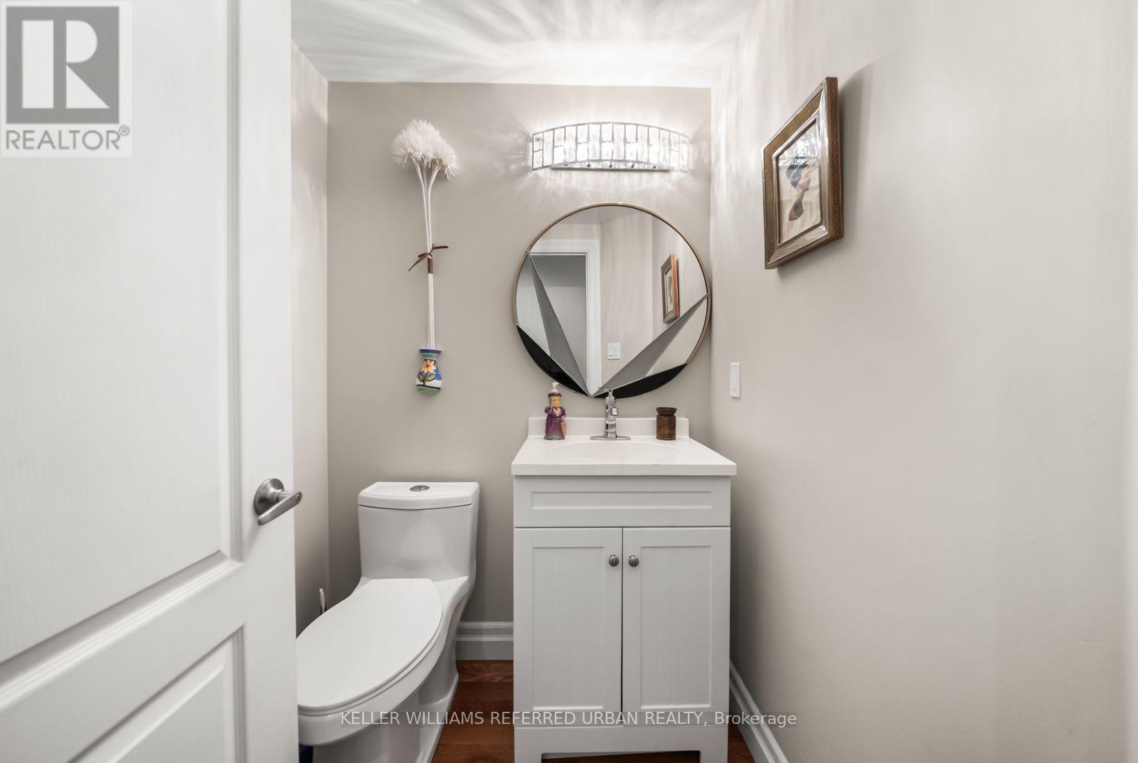 1002 OAKTREE CRESCENT - 10