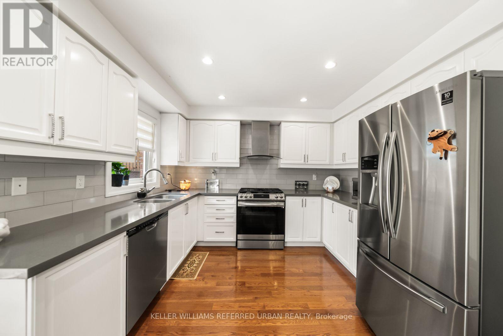 1002 OAKTREE CRESCENT - 14