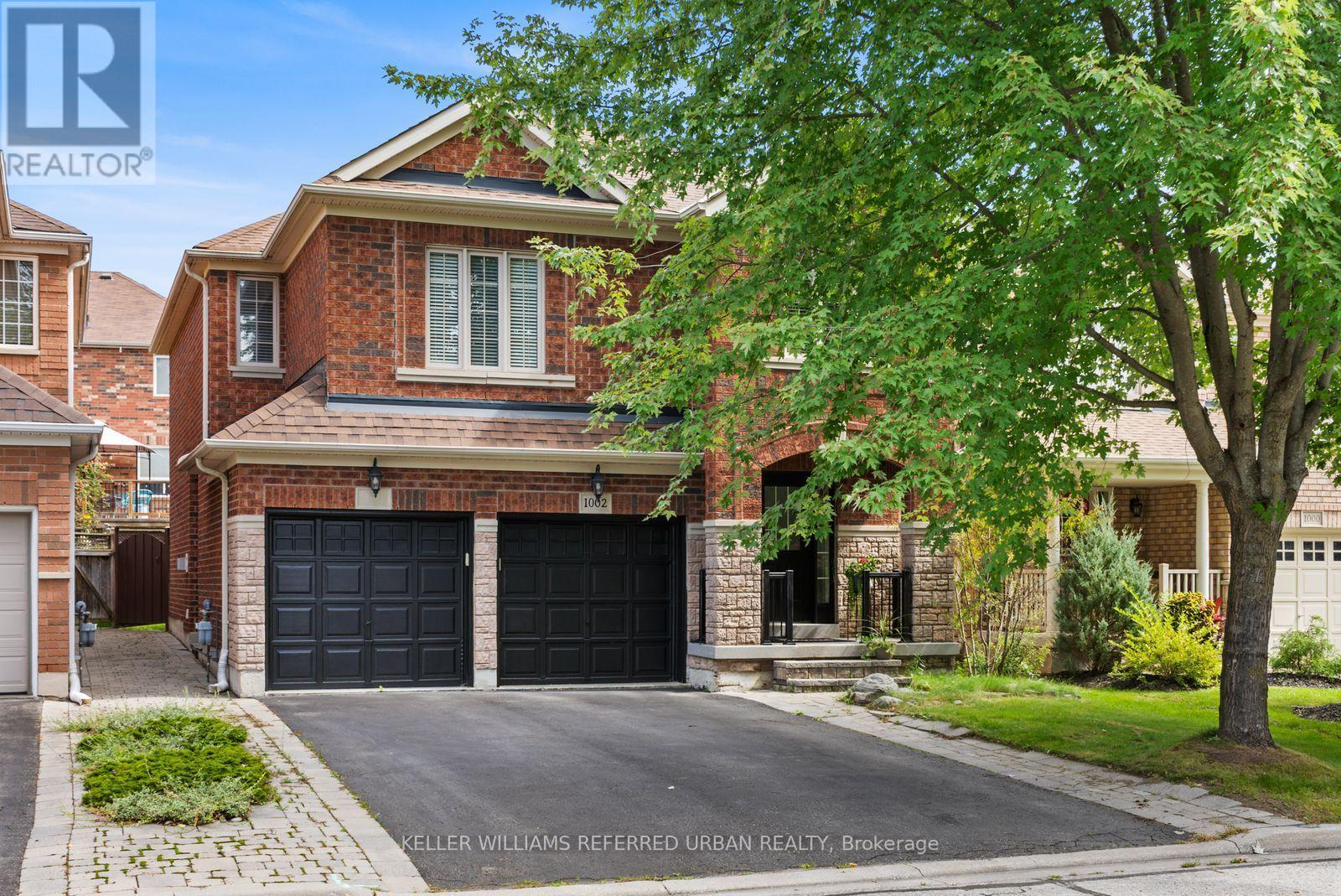 1002 OAKTREE CRESCENT - 2