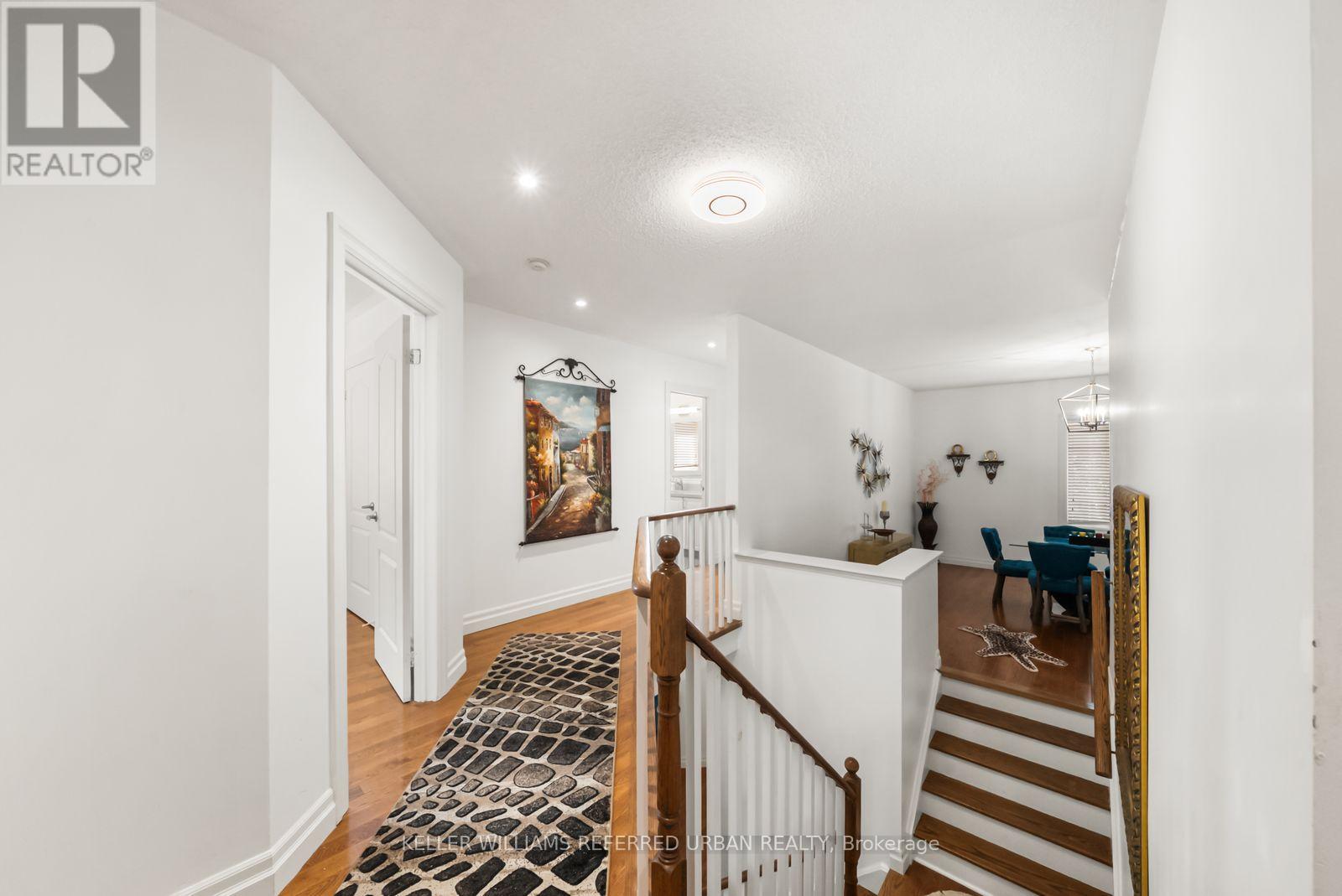 1002 OAKTREE CRESCENT - 33