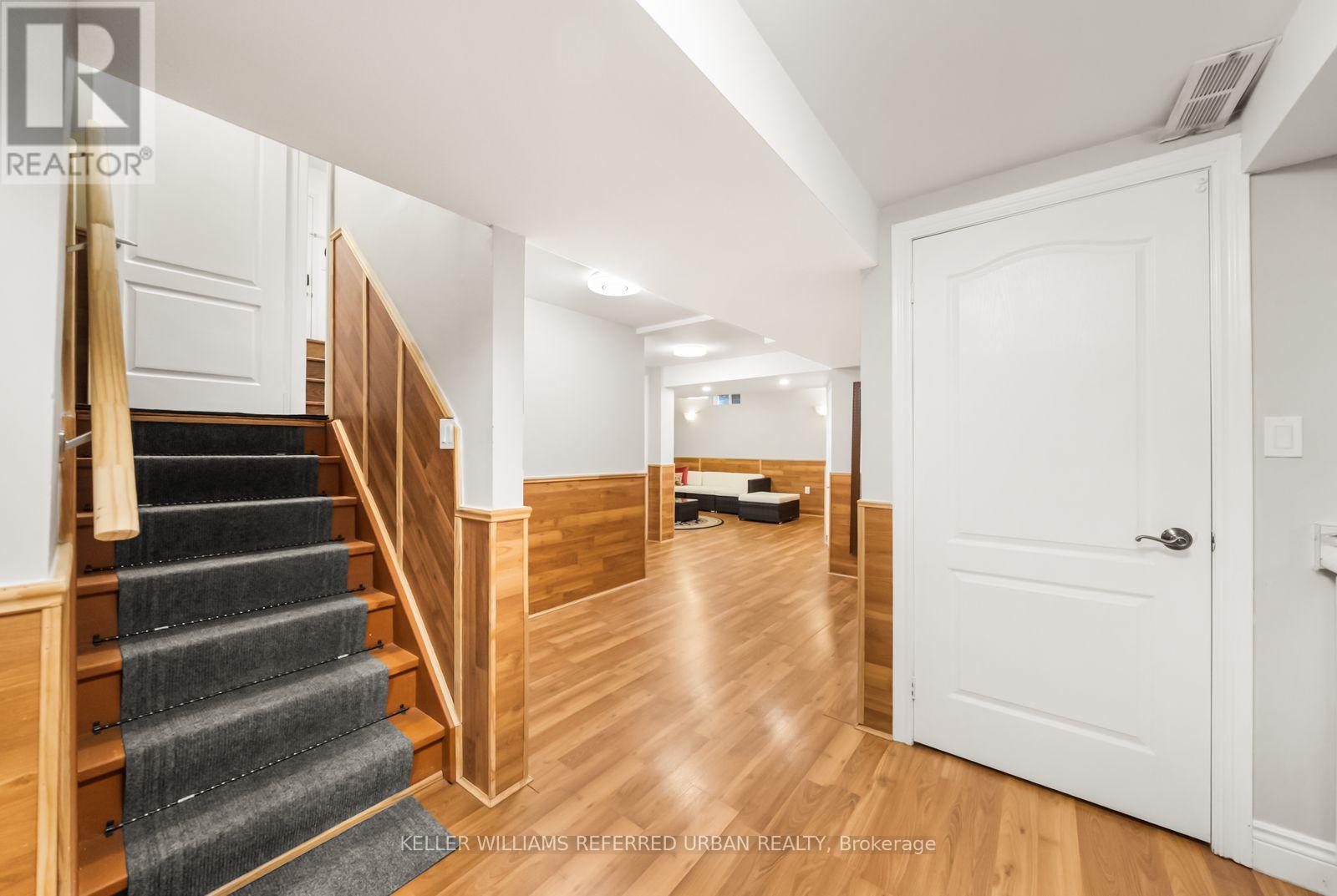 1002 OAKTREE CRESCENT - 37