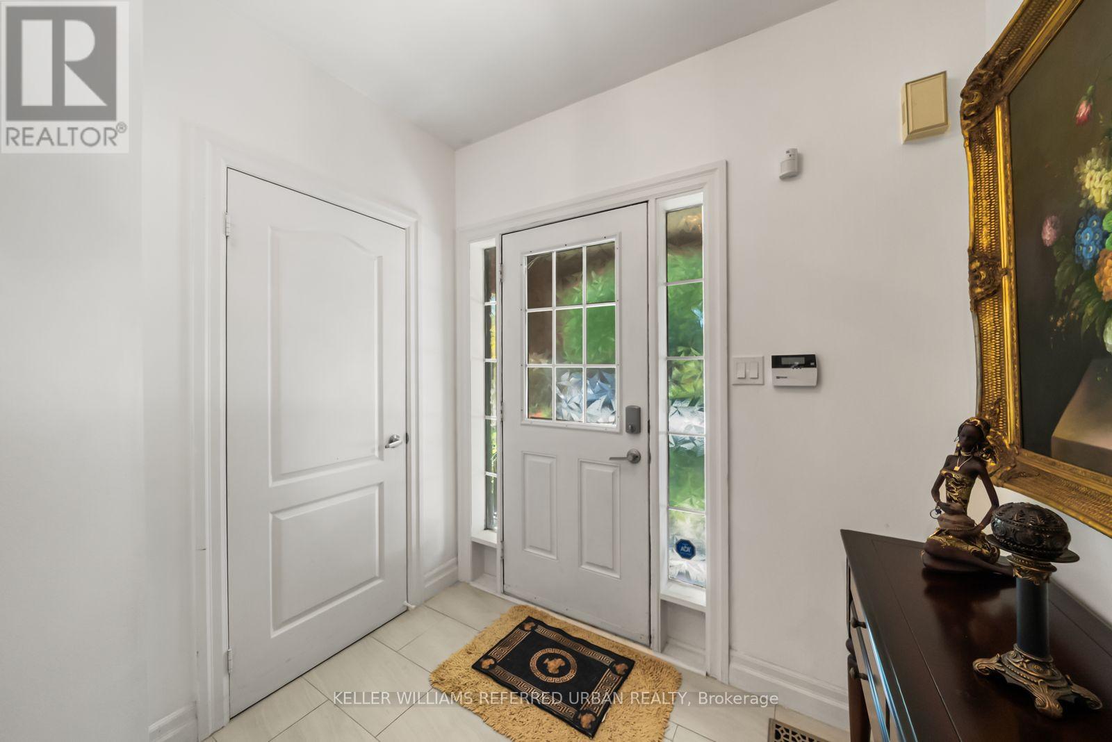1002 OAKTREE CRESCENT - 8