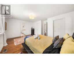 1002 Oaktree Crescent, Newmarket, ON L3X2Z3 Photo 24