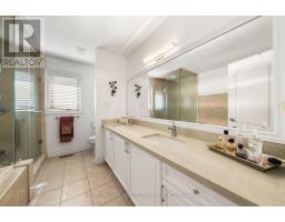 1002 Oaktree Crescent, Newmarket, ON L3X2Z3 Photo 25