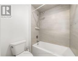 1002 Oaktree Crescent, Newmarket, ON L3X2Z3 Photo 32