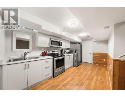 1002 Oaktree Crescent, Newmarket, ON L3X2Z3 Photo 36