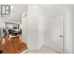 1002 Oaktree Crescent, Newmarket, ON L3X2Z3 Photo 9