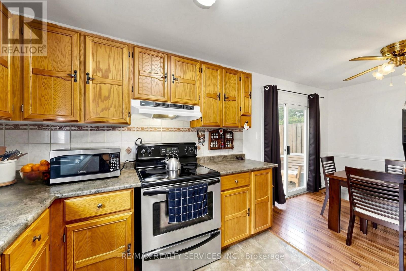 54 GRISELDA CRESCENT - 19