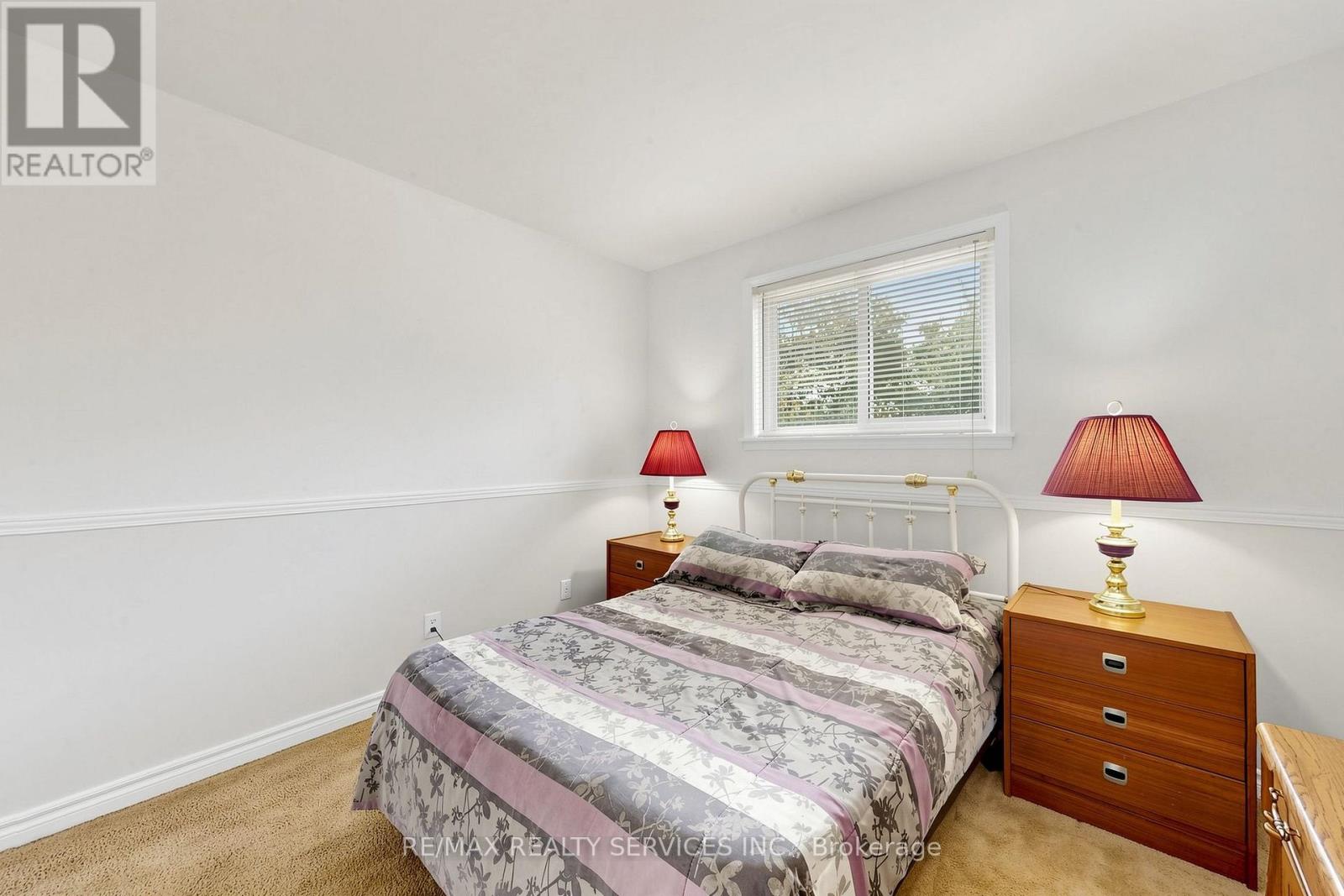 54 GRISELDA CRESCENT - 26