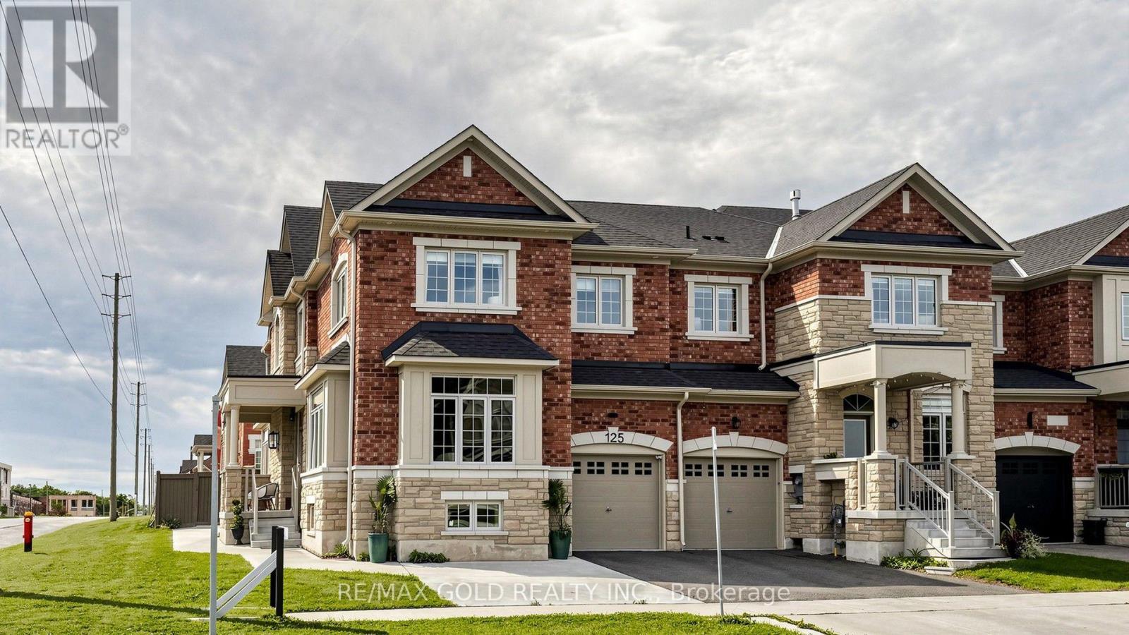 Photo of 125 Burnhamthorpe Road
