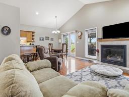 215 Centre Street N, Mitchell, MB R5G1G8 Photo 14