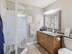 215 Centre Street N, Mitchell, MB R5G1G8 Photo 19