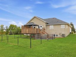 215 Centre Street N, Mitchell, MB R5G1G8 Photo 39