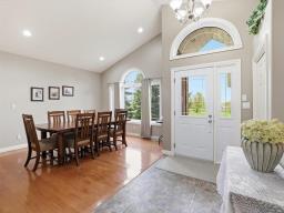 Family room - 215 Centre Street N, Mitchell, MB R5G1G8 Photo 6