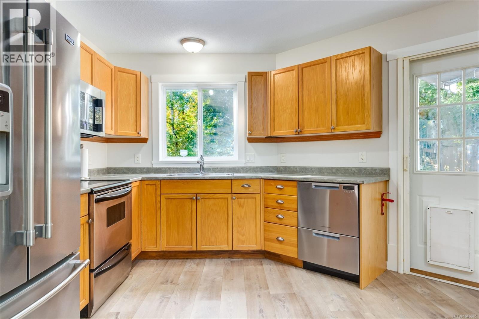 821 Park Ave - 18