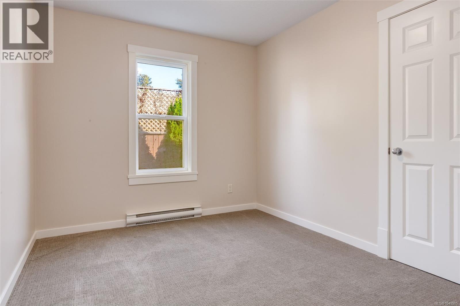 821 Park Ave - Image 30