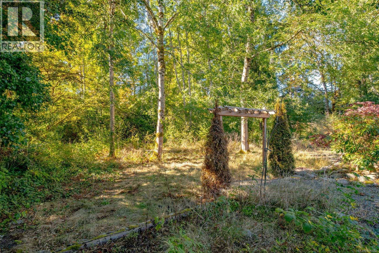821 Park Ave - Image 49