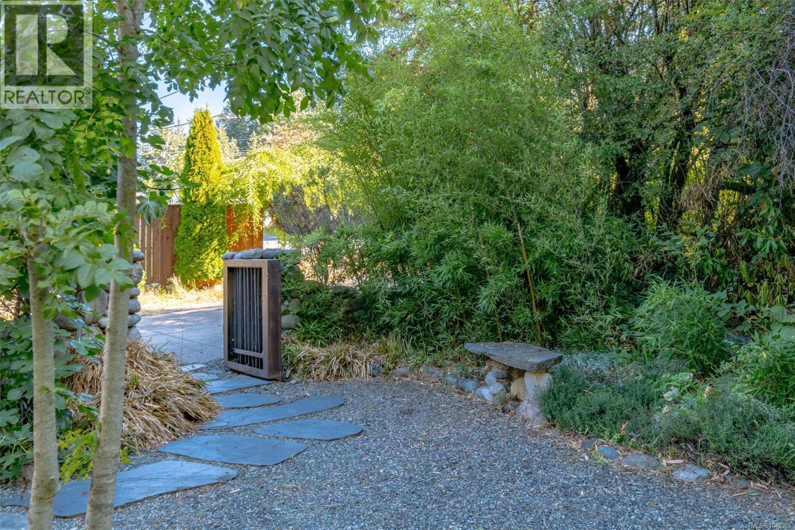 821 Park Ave - Image 52