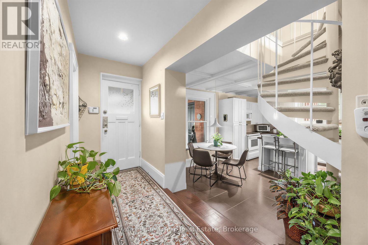 86 WELLINGTON STREET - Image 7