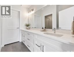 216 3589 Evans Court, Regina, SK S4S0A9 Photo 13