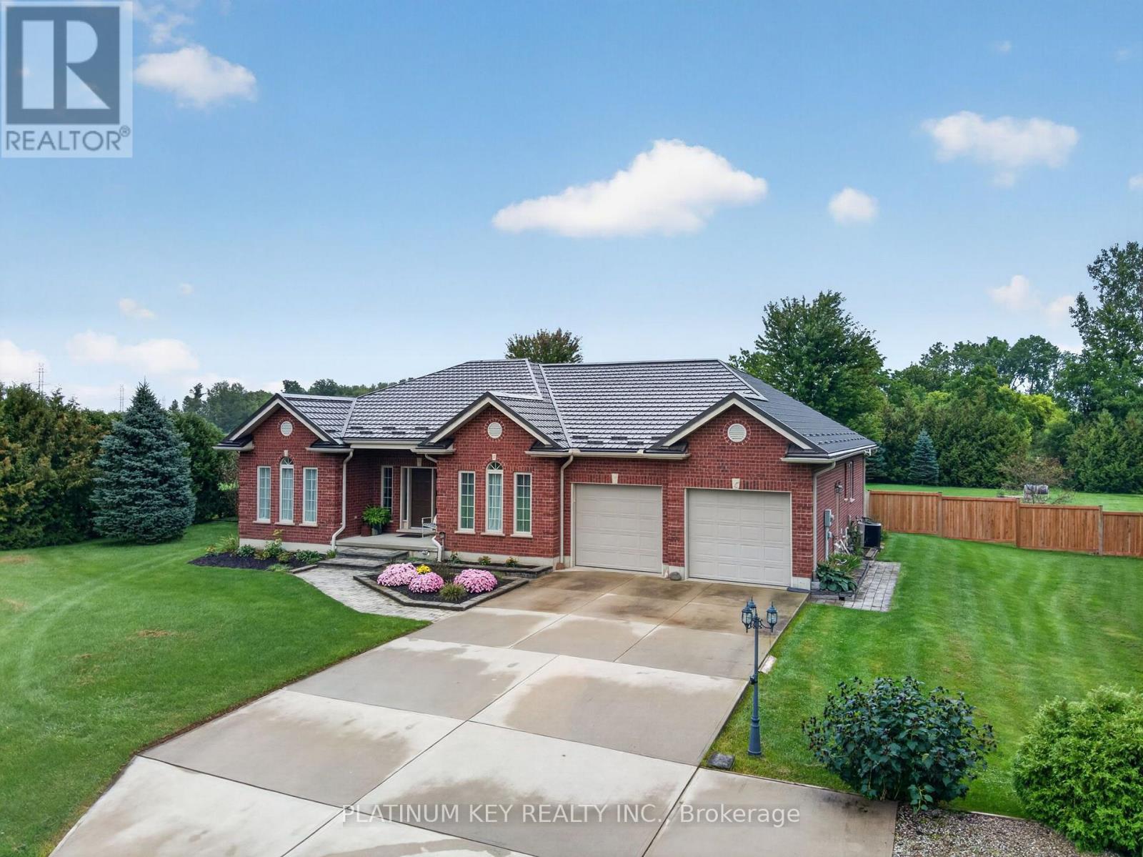 653 Peter Street, Strathroy-Caradoc (Melbourne), Ontario, N0L1T0, Strathroy-Caradoc (Melbourne), Ontario — photo 3 of 5