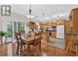 Eating area - 653 Peter Street, Strathroy Caradoc, ON N0L1T0 Photo 17