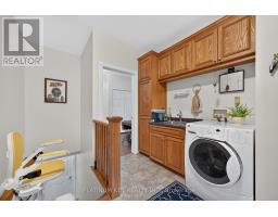 653 Peter Street, Strathroy Caradoc, ON N0L1T0 Photo 26