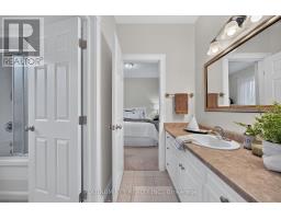 Living room - 653 Peter Street, Strathroy Caradoc, ON N0L1T0 Photo 8