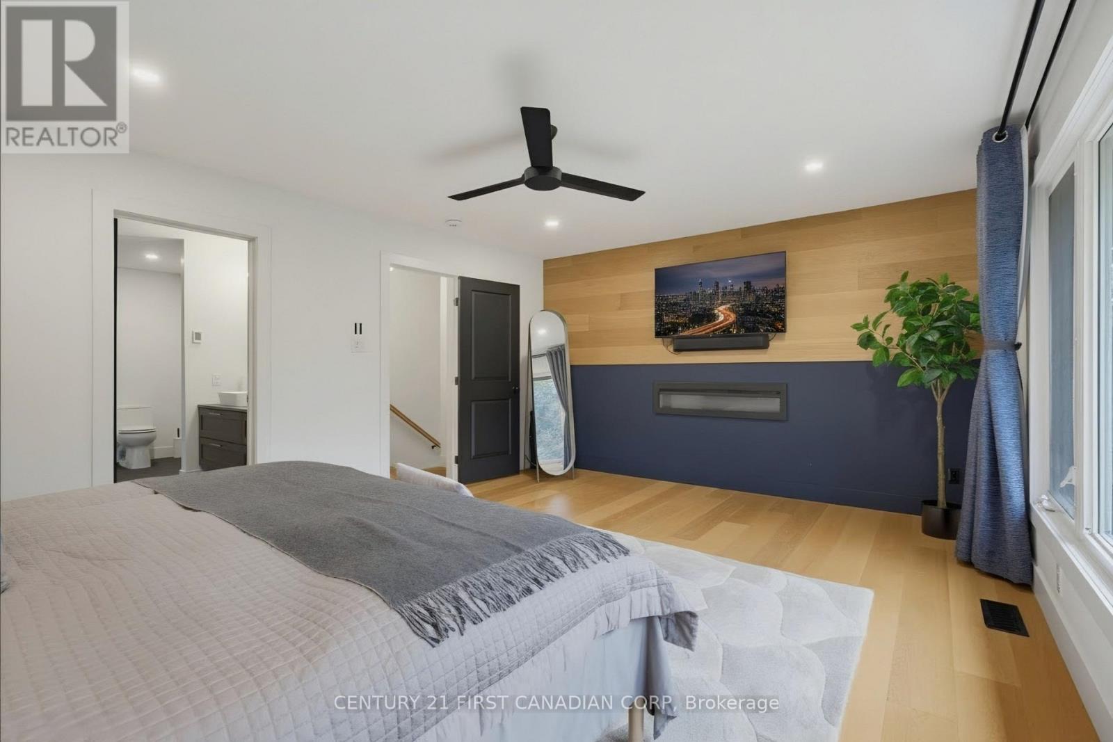 1125 THE PARKWAY - Image 22