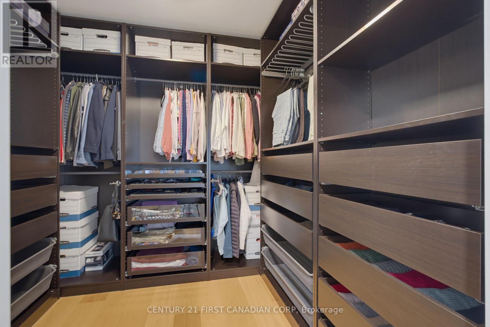 1125 THE PARKWAY - Image 25