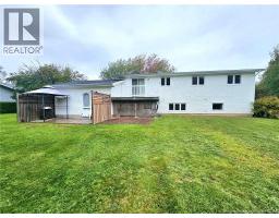 Kitchen/Dining room - 251 Landry, Beresford, NB E8K1G9 Photo 10
