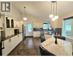 251 Landry, Beresford, NB E8K1G9 Photo 23