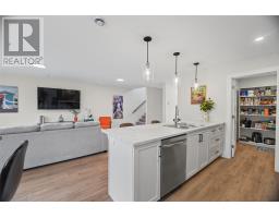 42 Trenton Drive thumbnail 3