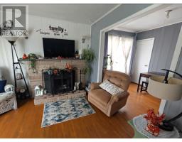 158 Airport Boulevard thumbnail 4