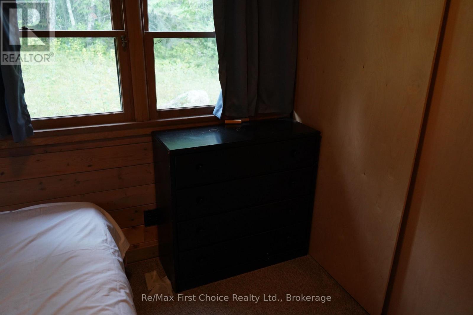 2546 WHITEFISH BAY 37 - Image 23