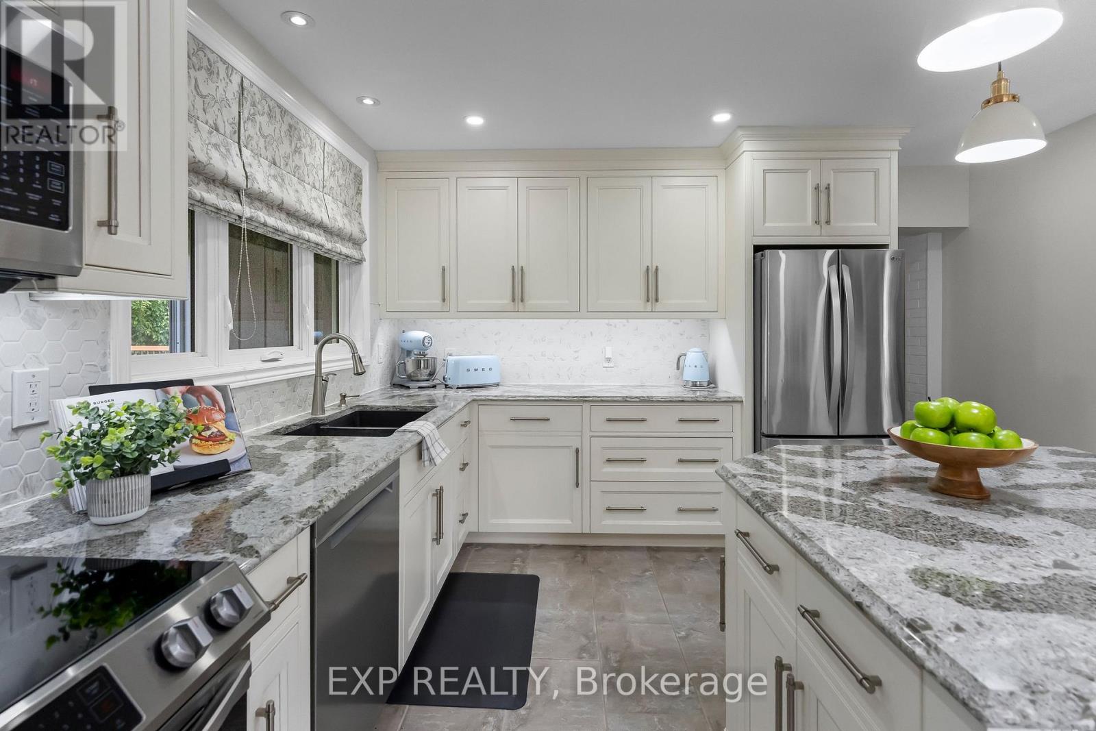 2753 ST PAUL AVENUE - Image 20