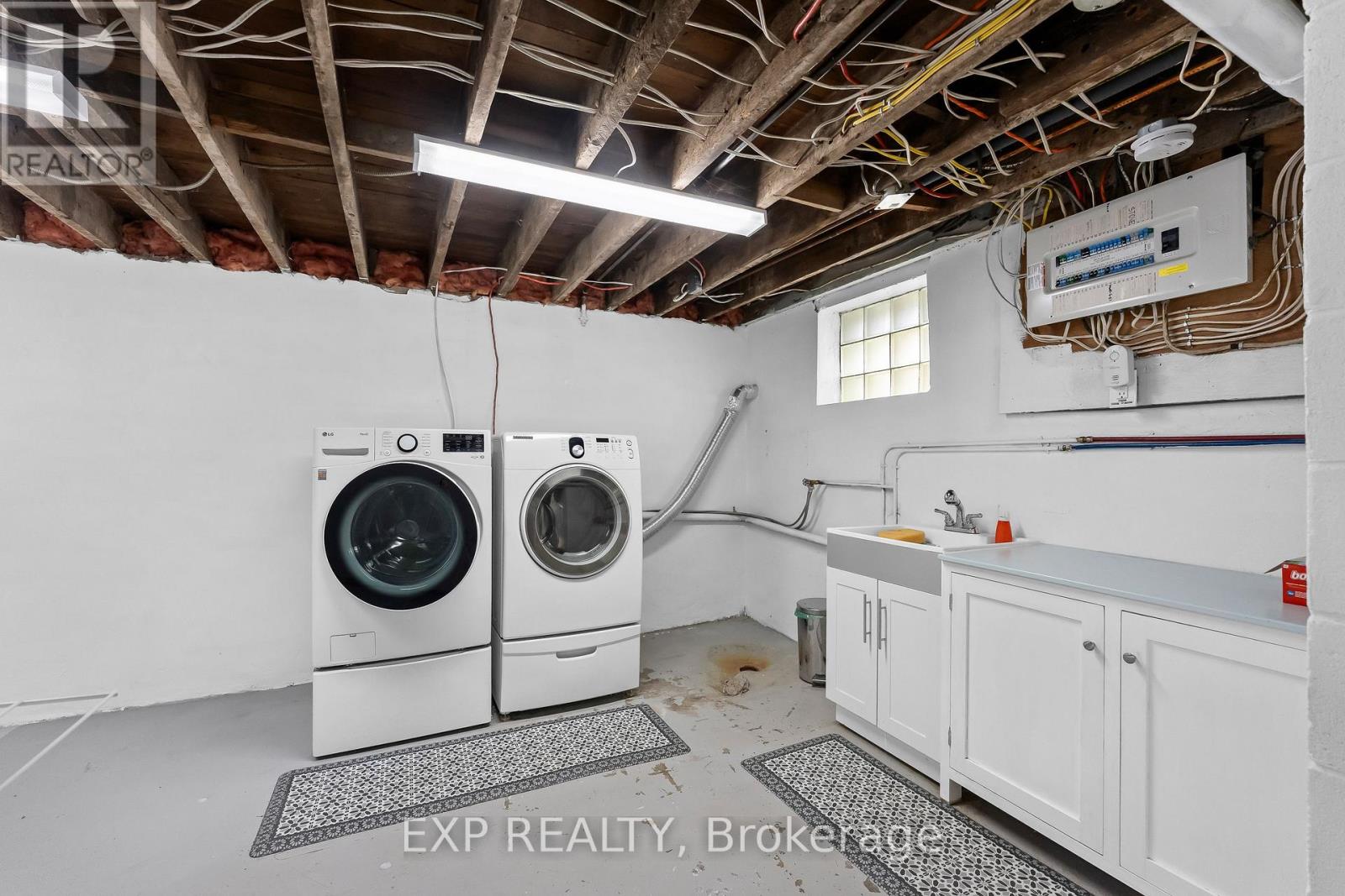 2753 ST PAUL AVENUE - Image 31