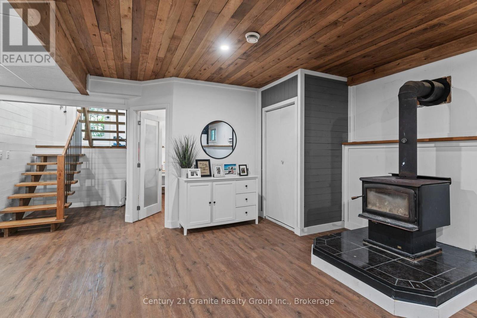 16408 35 HIGHWAY - Image 22