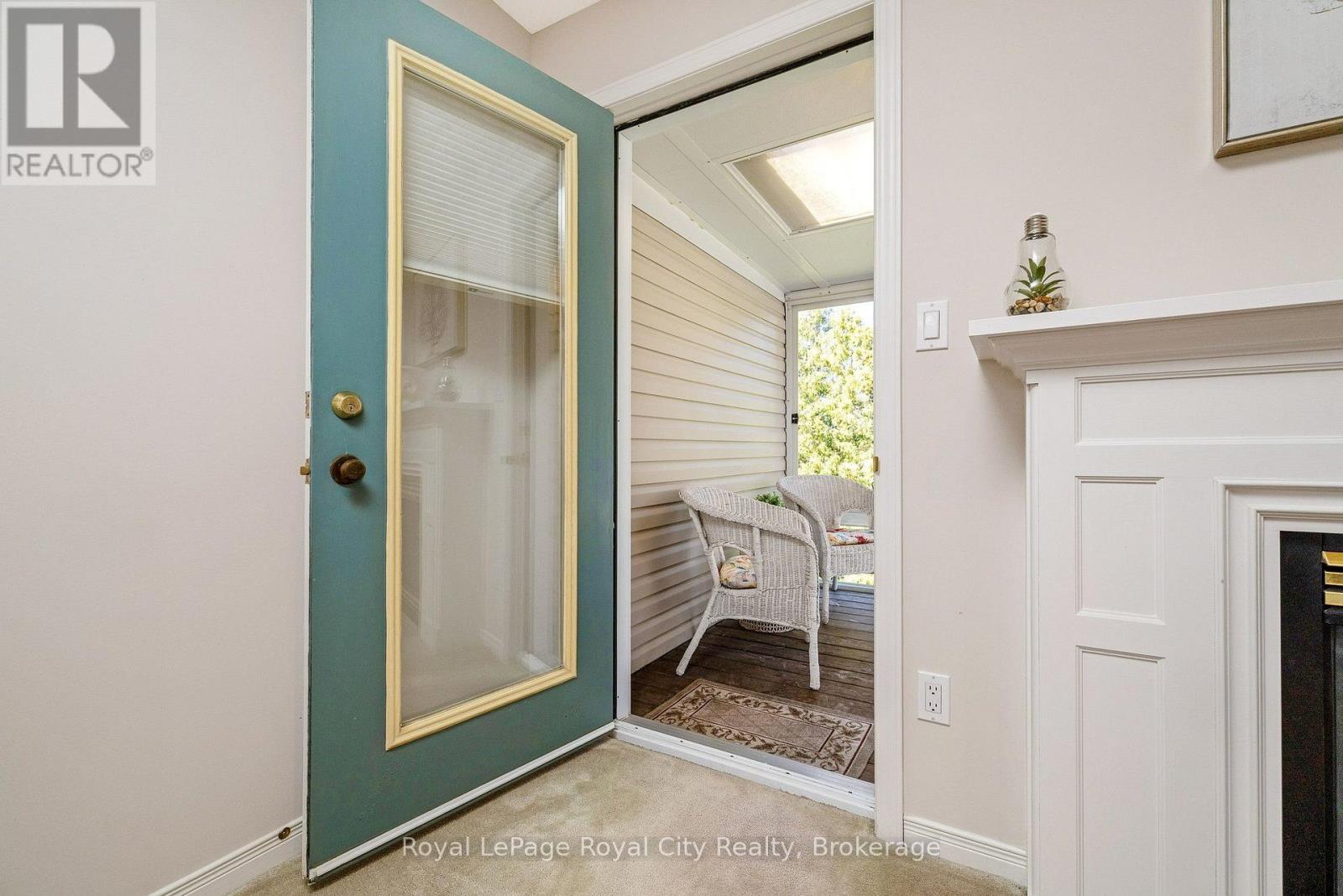 589 HARVEY STREET - 11