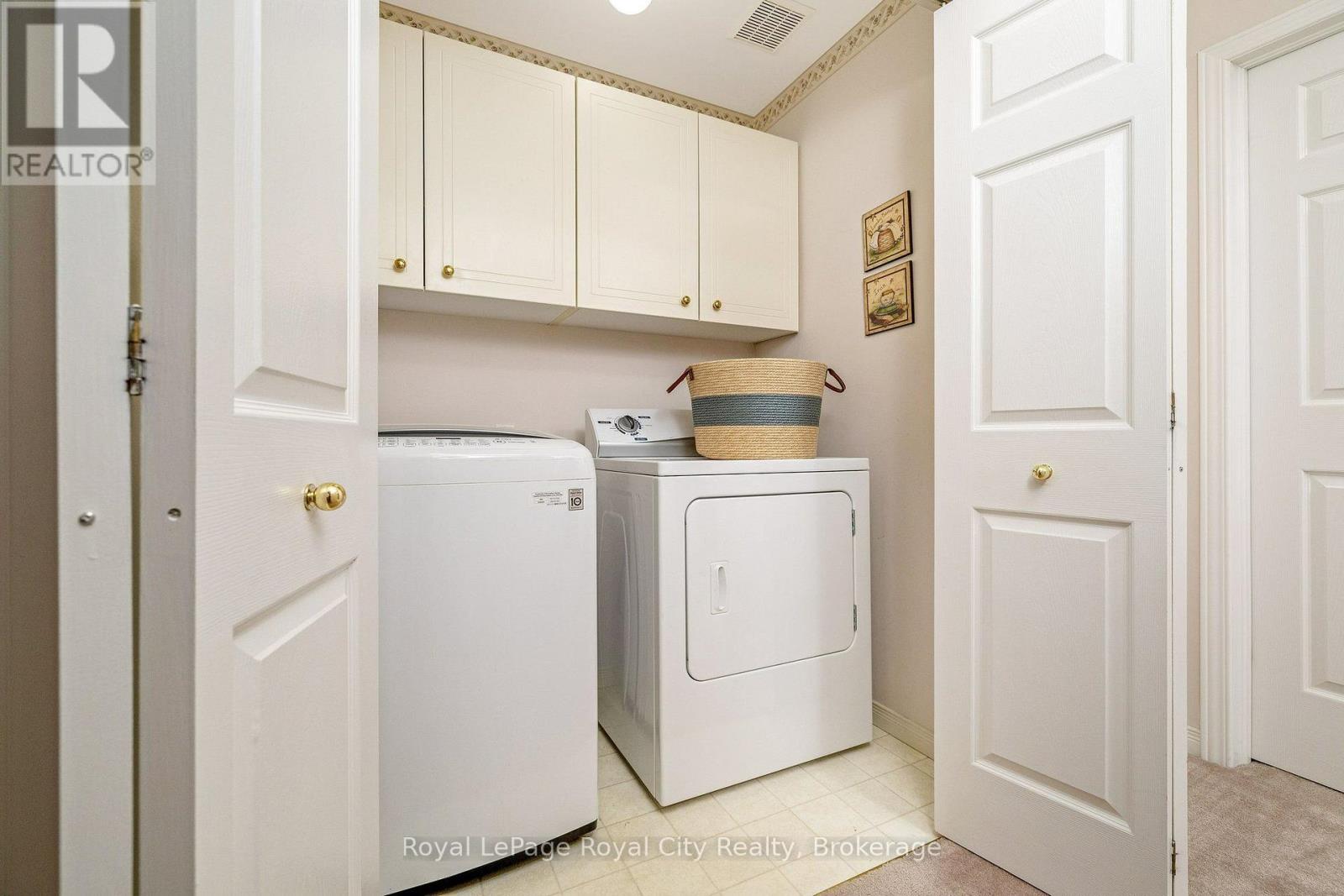 589 HARVEY STREET - 23